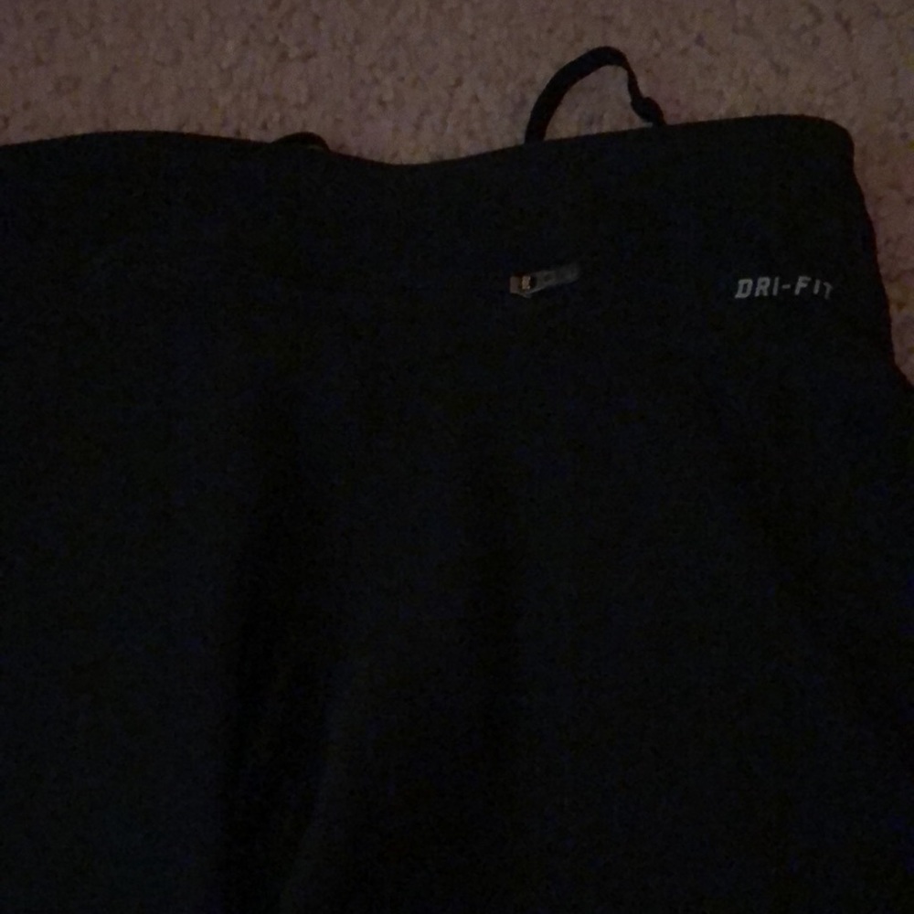 Capris - Picture 3 of 4